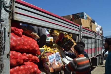Kozan'da Suriyeliler için toplanan yardımlar gönderildi