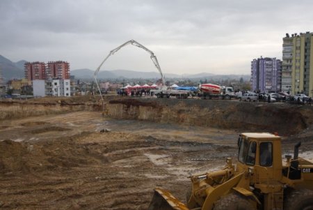 Kozan’da yapılacak 200 yataklı devlet hastanesinin temeli atıldı