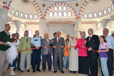 Kozan'da yapımı devam eden 5 bin kişilik cami yararına kermes