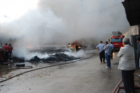 Kozan’daki Sanayi Sitesinde Yangın Paniği