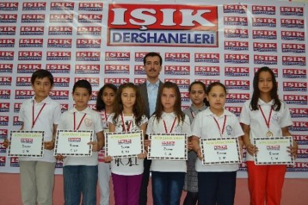 Kozan’ın 'altın çocukları' ödüllerini aldı