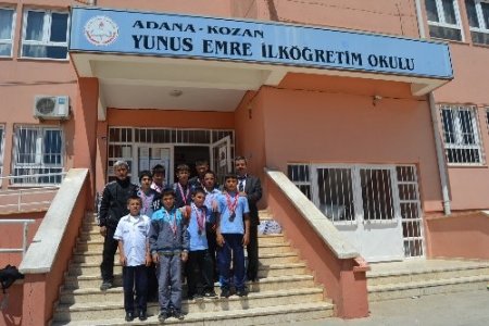 Kozanlı öğrenciler okullar arası güreş turnuvasında 4 madalya aldı