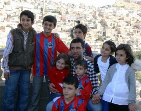 Kral, Kendi Hayatını Anlatan Filmde Oynayacak