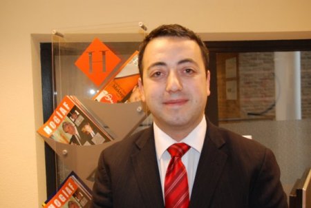 Kraliçe tahtı bıraktı, Türkleri üzdü