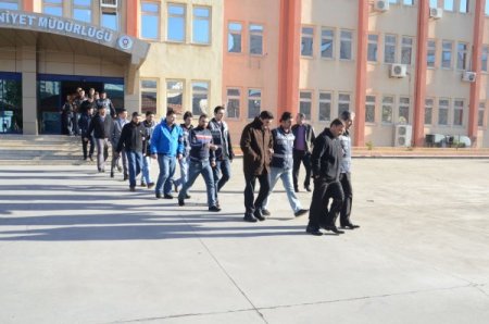 'Kredi kartı borcundan intihara son' sloganıyla tefecilik yapan çete çökertildi