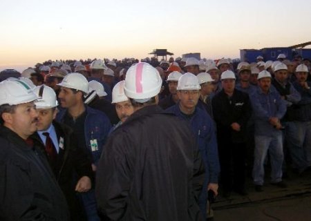 Krize Giren Erdemir Çalışanları, Gözünü Vakfa Dikti