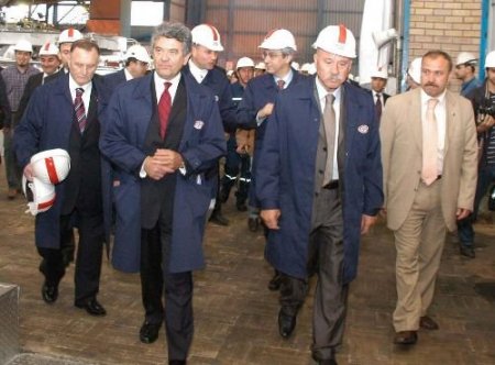 Krize Giren Erdemir Çalışanları, Gözünü Vakfa Dikti