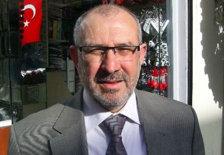 Krize Rağmen Yeni Yılın İlk Gününde İşyeri Açtı