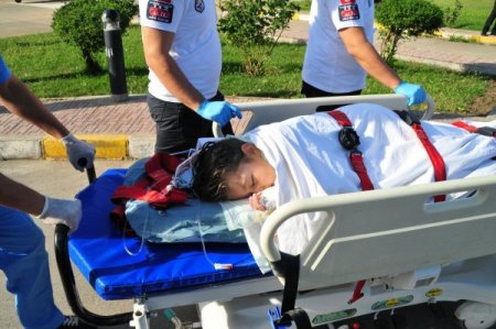 Küçük çocuk düğün yemeği yapılan kaynar kazana düştü