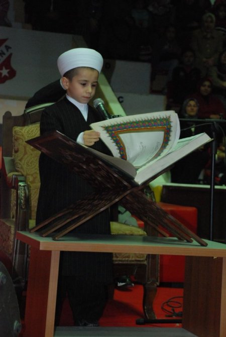 Küçük Hafız Köse'den Kur'an Ziyafeti