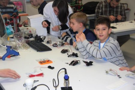 Küçük mucitler sertifikalarını aldı