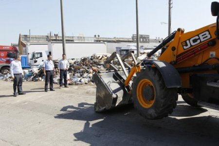 Küçük sanayiinin çöp sorununu Gebze Belediyesi çözdü