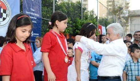 Küçük satranççılar madalyalarını aldı