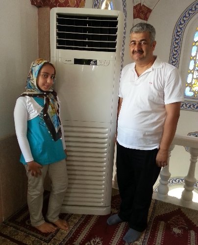 Küçük Zeynep, elektronik posta ile camiye klima istedi