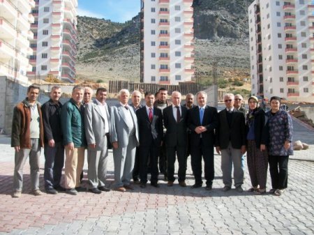 Küçükaydın: Kozan her geçen gün gelişiyor