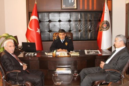 Küçükaydın'dan yeni atanan müdürlere hayırlı olsun ziyareti