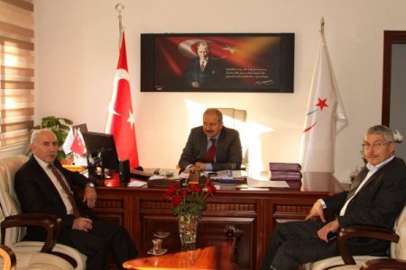 Küçükaydın'dan yeni atanan müdürlere hayırlı olsun ziyareti