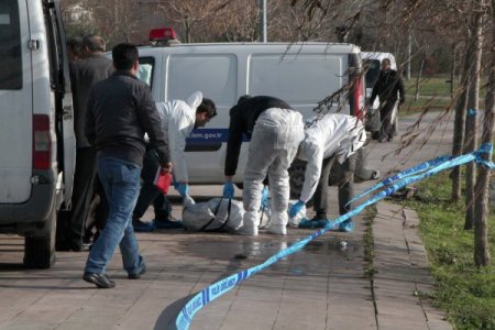 Küçükçekmece Gölü'nde erkek cesedi bulundu