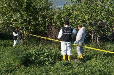 Küçükçekmece’de baraka yangını: 1 ölü