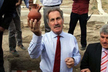 Kültür Bakanı Günay, dünyanın ilk Urartu Müzesi’nin temelini attı