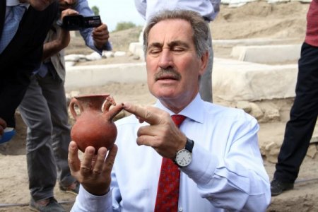 Kültür Bakanı Günay, dünyanın ilk Urartu Müzesi’nin temelini attı