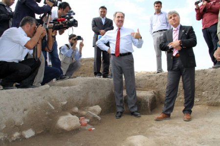 Kültür Bakanı Günay, dünyanın ilk Urartu Müzesi’nin temelini attı