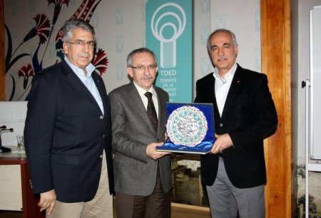 'Kültürel imkanlar açık büfe gibi'