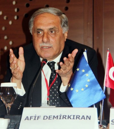 Kültürler Arası Diyalog Forumu toplantısının ikincisi Mardin’de yapıldı