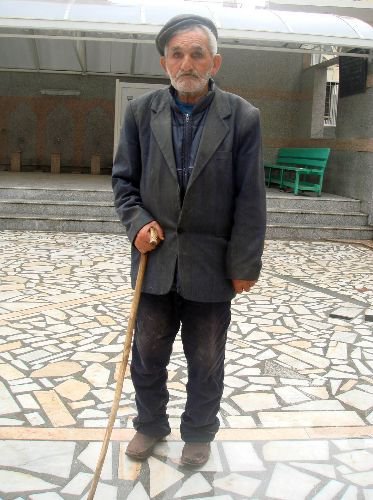 Kulübede Donarak Ölmek İstemeyen Yaşlı Adam, Huzurevine Yerleşmek İstiyor