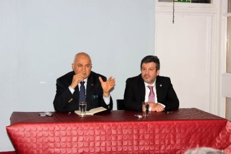 Kululu gurbetçiler İsveç'te sorunlarını dile getirdi