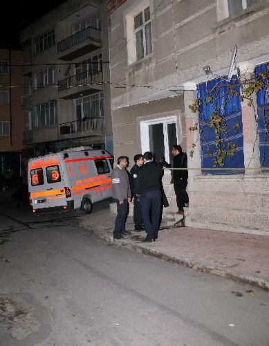 Kumar Oynatan Kahveci Öldürüldü