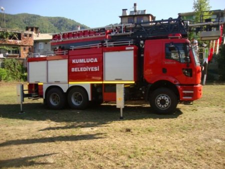 Kumluca Belediyesi yeni araç ve makine alımı yaptı