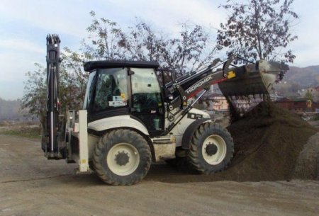 Kumluca Belediyesi yeni araç ve makine alımı yaptı