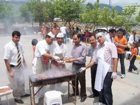 Kumluca Koleji, Sbs Öncesi Öğrenci Ve Velilere Mangal Partisi Verdi