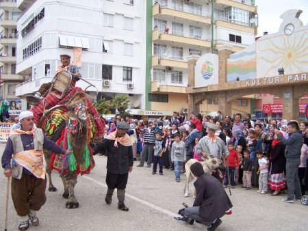 Kumluca Tarım Ve Seracılık Festivali'nde Yörük Göçü