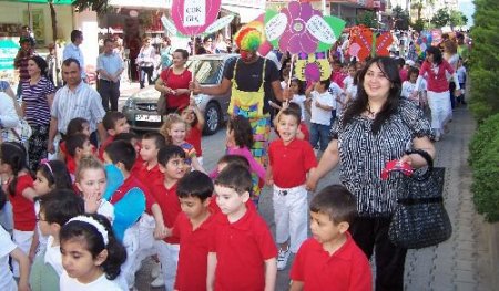 Kumluca'da Okul Öncesi Eğitim Şenlikleri Başladı