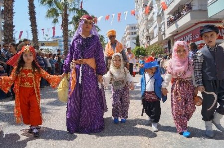 Kumluca'da tarım ve seracılık bayramı Yörük Göçü ile başladı