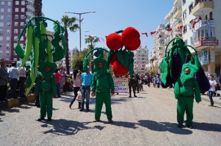 Kumluca'da tarım ve seracılık bayramı Yörük Göçü ile başladı