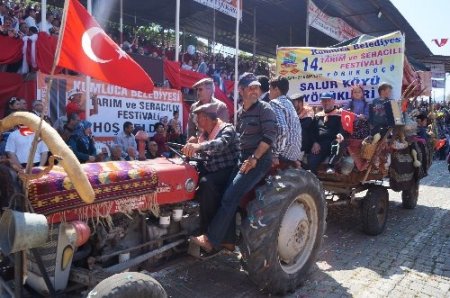 Kumluca'da tarım ve seracılık bayramı Yörük Göçü ile başladı