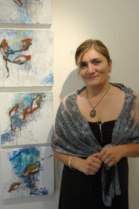 Kundaklanan Evde Ailesini Kaybeden Türk, Acısını Tuvale Aktardı