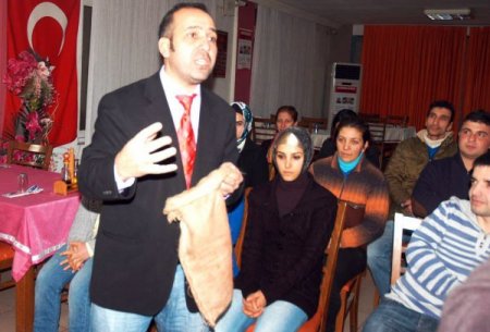 Kura ile işten atılma olayına tepki