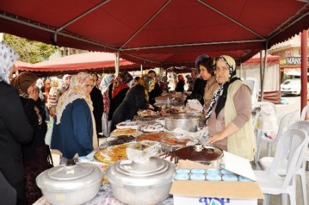Kur'an kursları yararına kermes