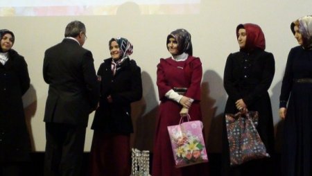 Kur’an kursu öğrencileri 'Ezvac-ı Tahirat' yarışmasında ter döktü