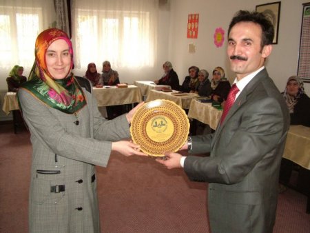 Kur’an Kursu Öğreticileri 5 Haftalık Seminerin Ardından Sertifika Aldı