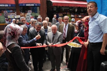 Kur’an kursu yararına kermes düzenlendi