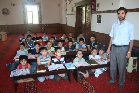 Kur’an Kursunda Akıllı Tahta Uygulaması Başladı