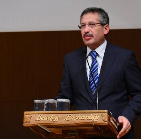 Kur’an Nüzulünün Medine Dönemi Sempozyumu başladı