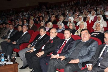 Kur'an Sevgisi Salona Sığmadı