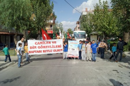 Kur'ân Ziyafetiyle Başlayan Camiler Haftası Mehterle Sona Erdi