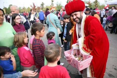Kurban etinden döner yapıp dağıttılar